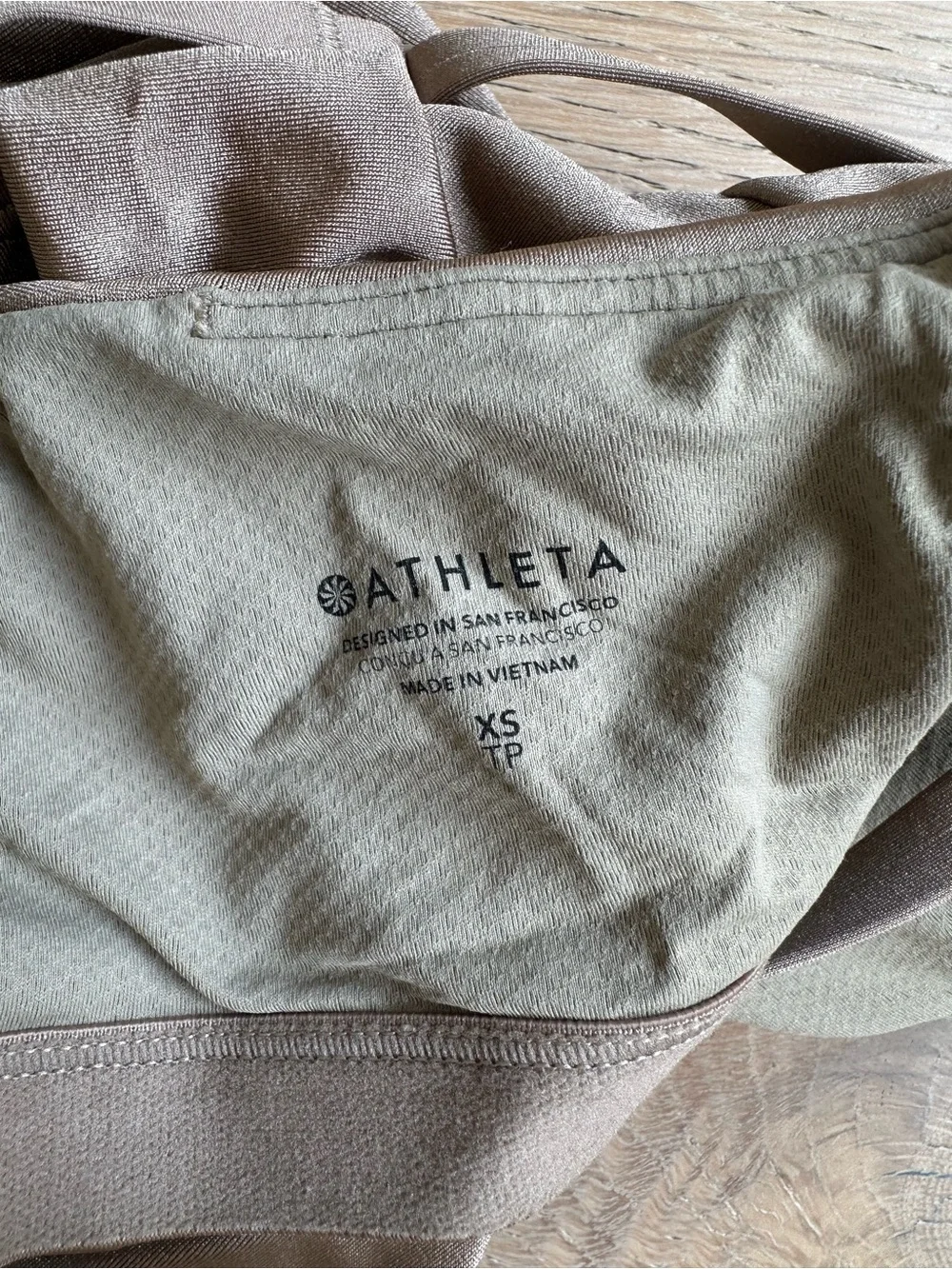 Athleta elation neck
